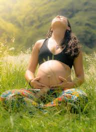 5 Ways to Prepare Your Body and Mind for Birth (Beyond Birth Classes)